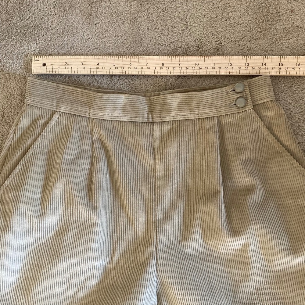 VINTAGE Country Suburbans Corduroy Culottes Cropped Wide Leg Trousers Sz S
